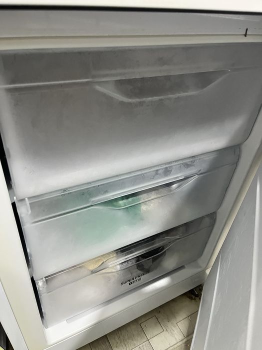Продам холодильник