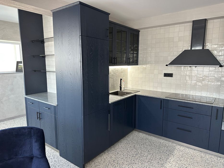 Дава се под наем Тристаен апартамент в Варна, Колхозен пазар - 80 кв.м за 650 € - Снимка #4