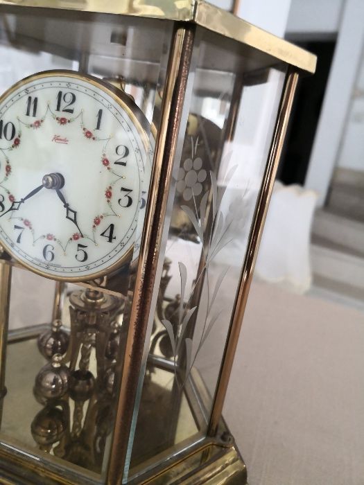 УНИКАЛЕН, ГОДИШЕН 400 дни супер красив, рядък, каминен часовник