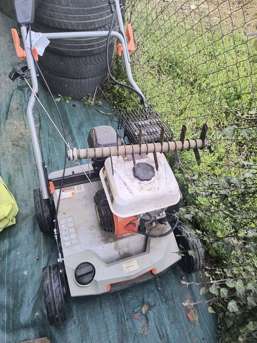 Inchiriez scarificator pe benzina Ruris RXH 999