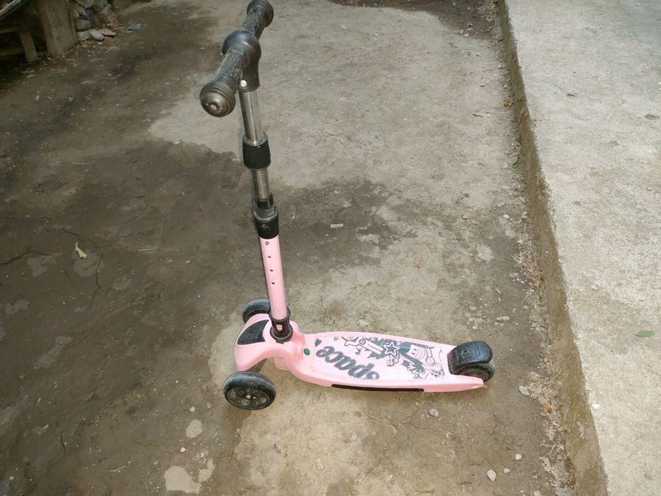 Самокат айдалған сынбаған сызылмаған