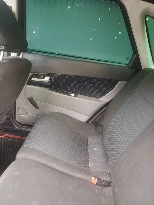 Приора продам 2011