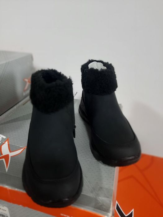 Продам женские угги