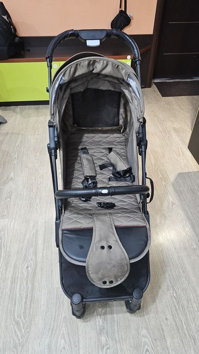 Продам коляску на все сезоны