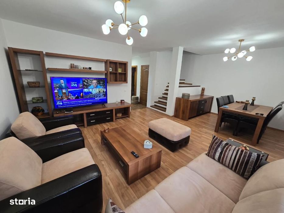 De vanzare Casa insiruita, zona Cetate - Piata.