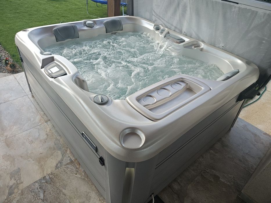 Jacuzzi Sundance 880