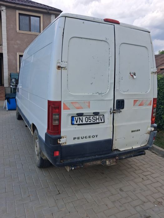Vând Peugeot boxer anul 2004 proprietar in acte, asigurare,ITP valabile