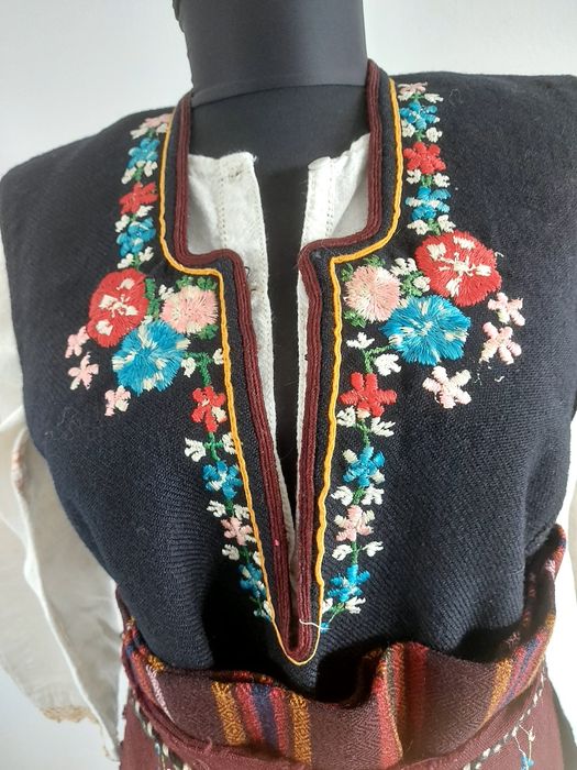 Автентична народна носия