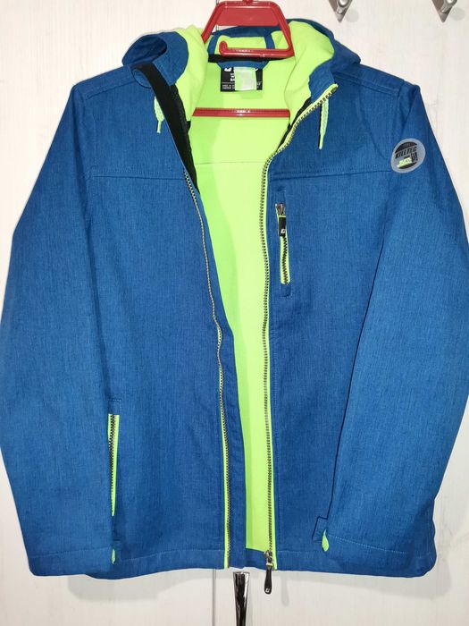 Яке Killtec, водо и ветро устойчива, дишаща материя