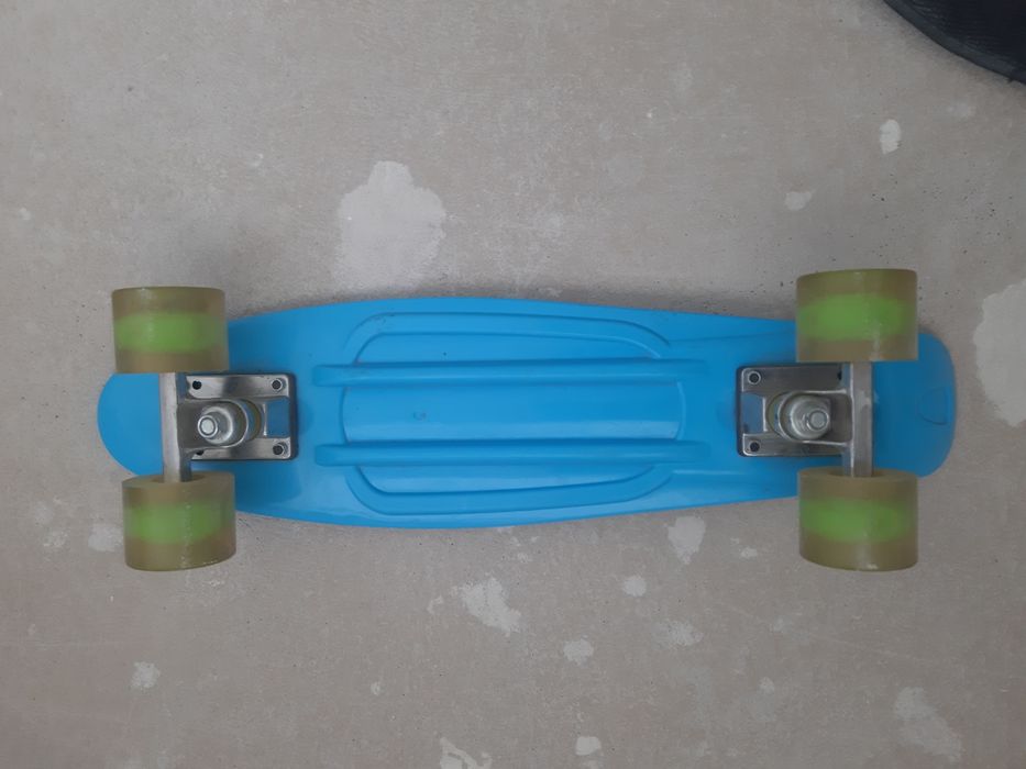 Продам скейт пенниборд