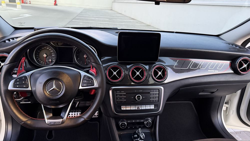 Mercedes-Benz CLA 200
