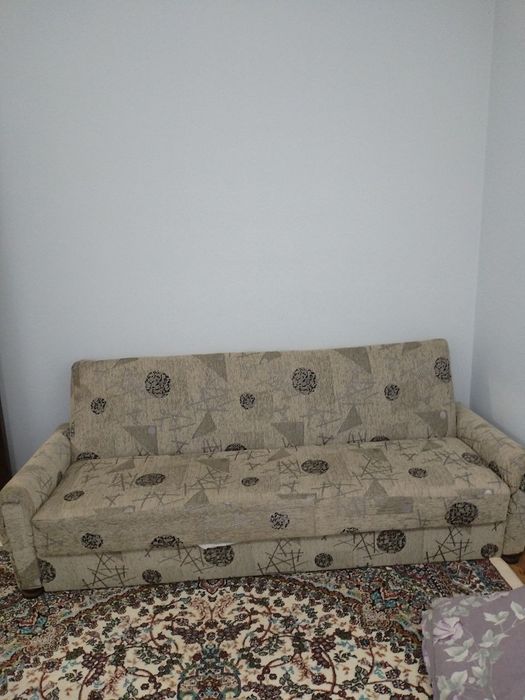 Диван сотилади срочно