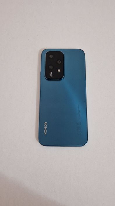 Продавам Honor 200 lite