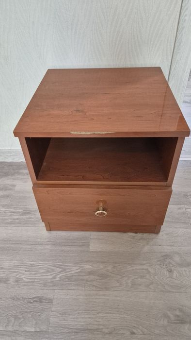 Тумба прикроватная