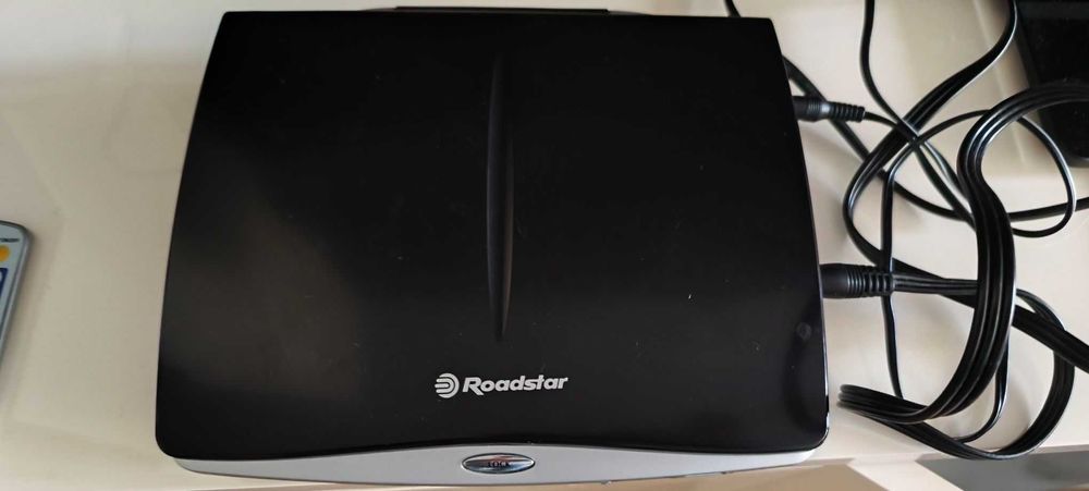 Нов DVD портативен плеър с екран за прожектиране Roadstar