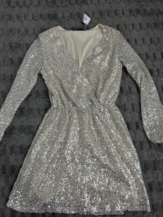 Дамска рокля за повод