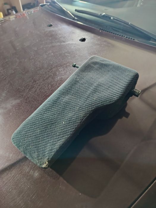 Подлокотник ауди