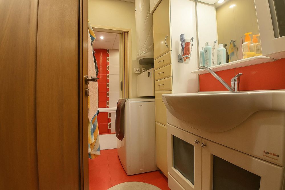 Продава се Тристаен апартамент в Пловдив, Въстанически - 87 кв.м за 1943 €/кв.м - Снимка #7