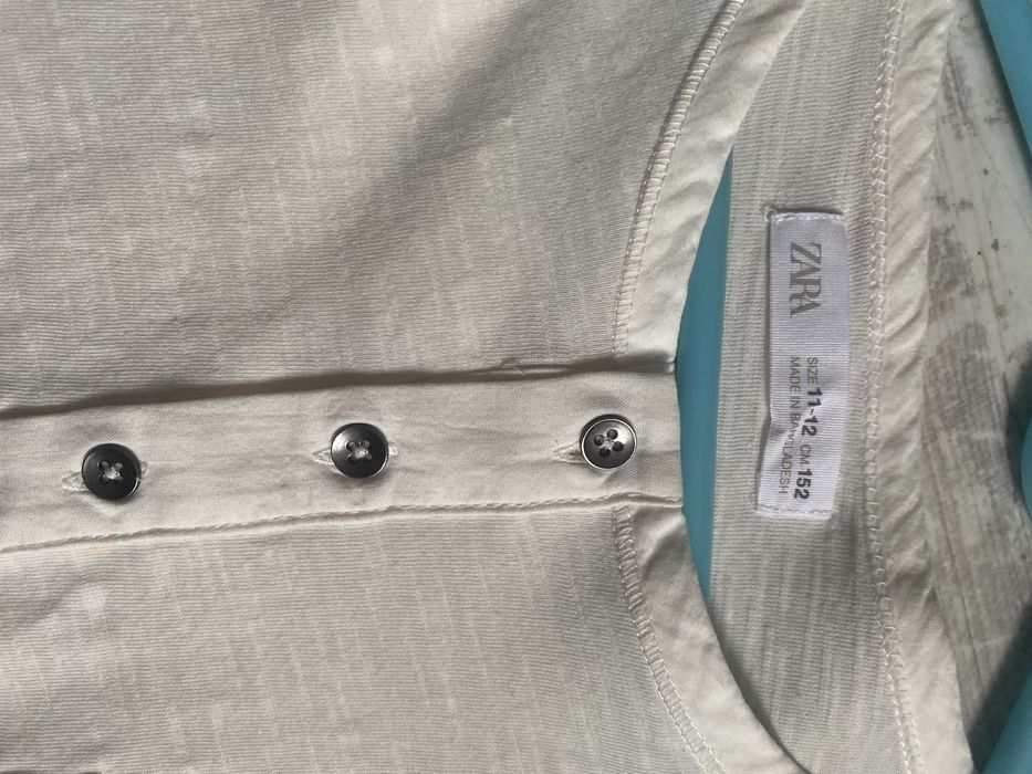 Карго ватиран панталон и бяла блуза ZARA