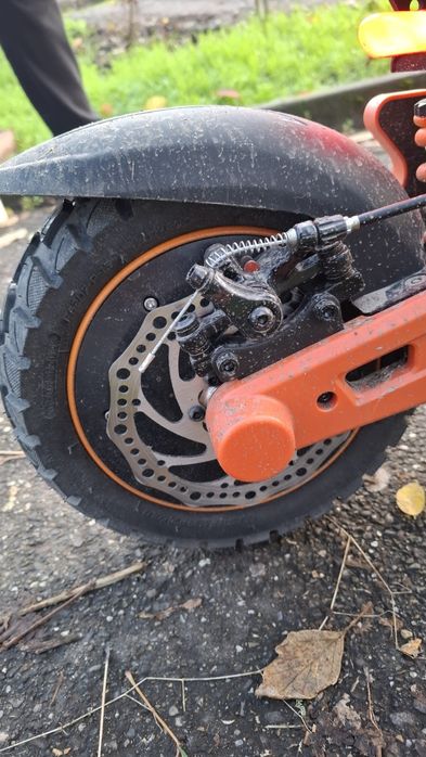 Vând trotineta electrica