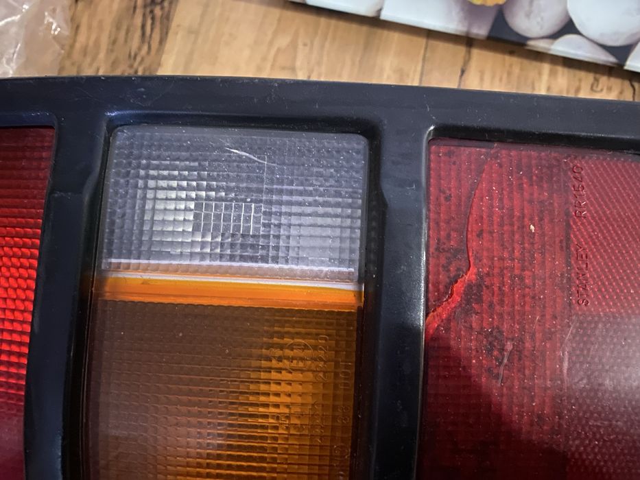 Фары митсубиси паджеро 2