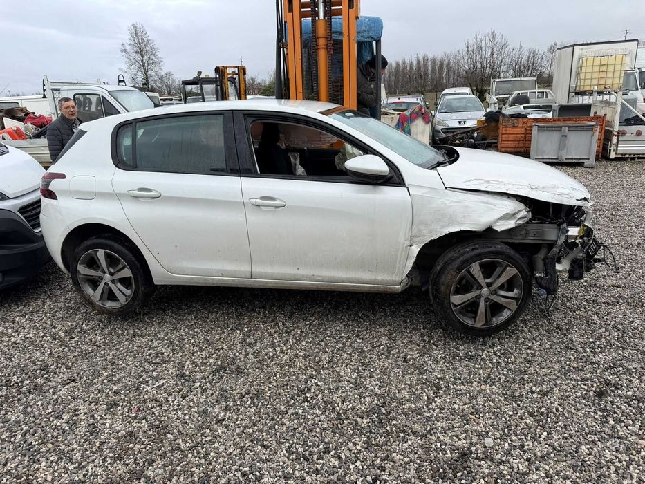 Dezmembrez Peugeot 308 1.5 HDI 130 CP cutie de viteze automata 2018