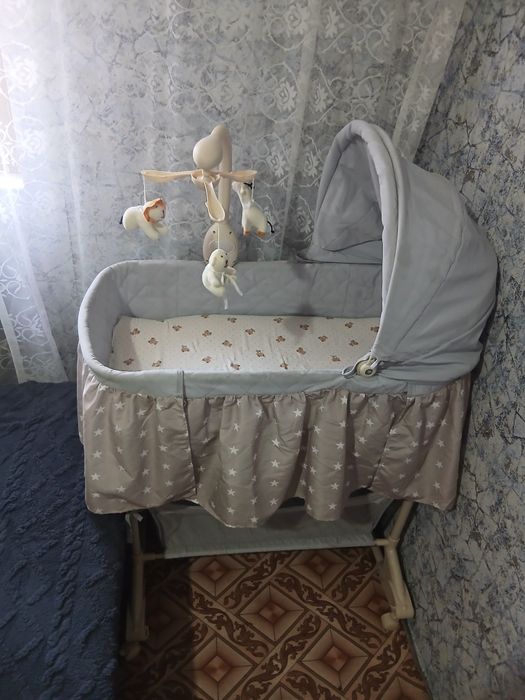 Продам детскую кроватку