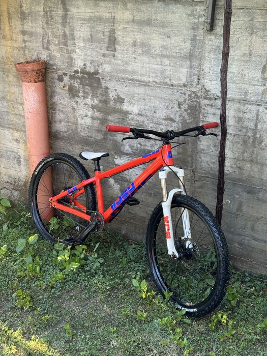 Продвам колело dirt jump c2
