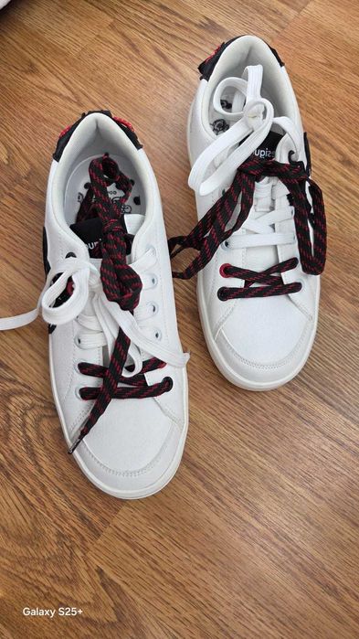 Новые кроссовки Desigual