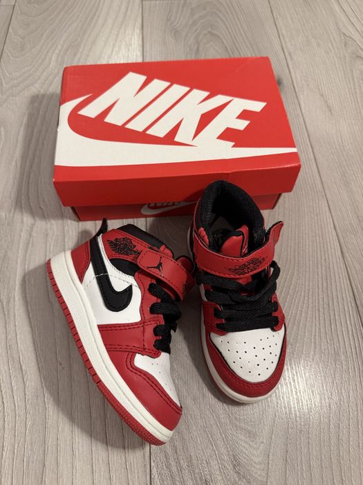 Nike Jordan copii marime 25
