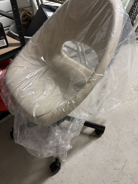 Въртящ  детски стол