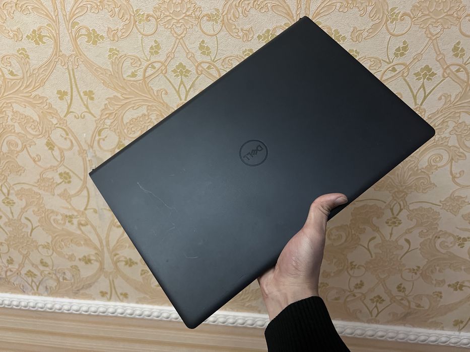 Ноутбук Dell Vostro 3515 Ryzen-7 3700U FHD 15.6' 8GB 512SSD Vega 10