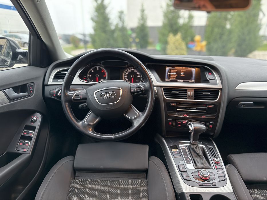 Vand Audi a4 b8.5 Facelift 2.0 TDI 2015 / Rate avans 0 / Schimb