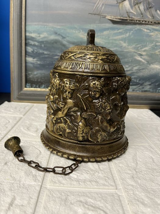 Стара,бронзова,църковна камбана