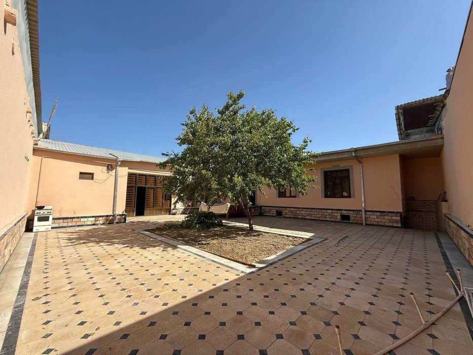 TAYYOR 4 SOTIQLI hovli sotiladi