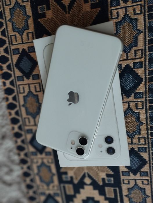 Айфон 11 сатылады