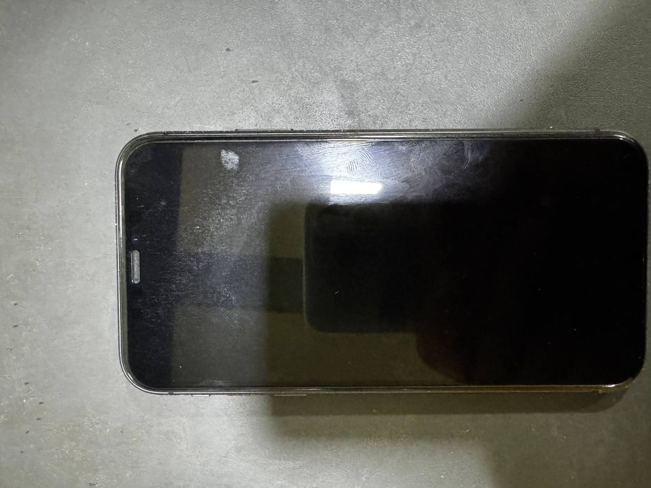 Iphone 11  xotira 64 yomks 77%