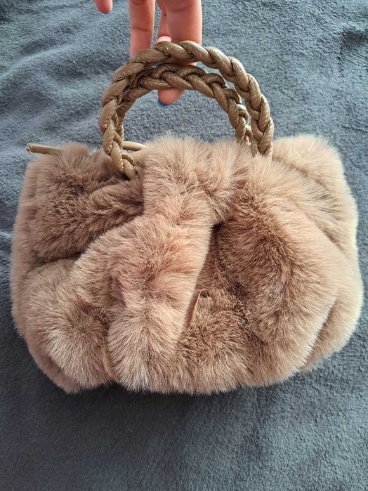 Нова пухкава дамска чанта