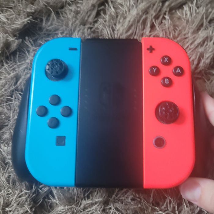 Vând accesorii pentru Nintendo switch V1