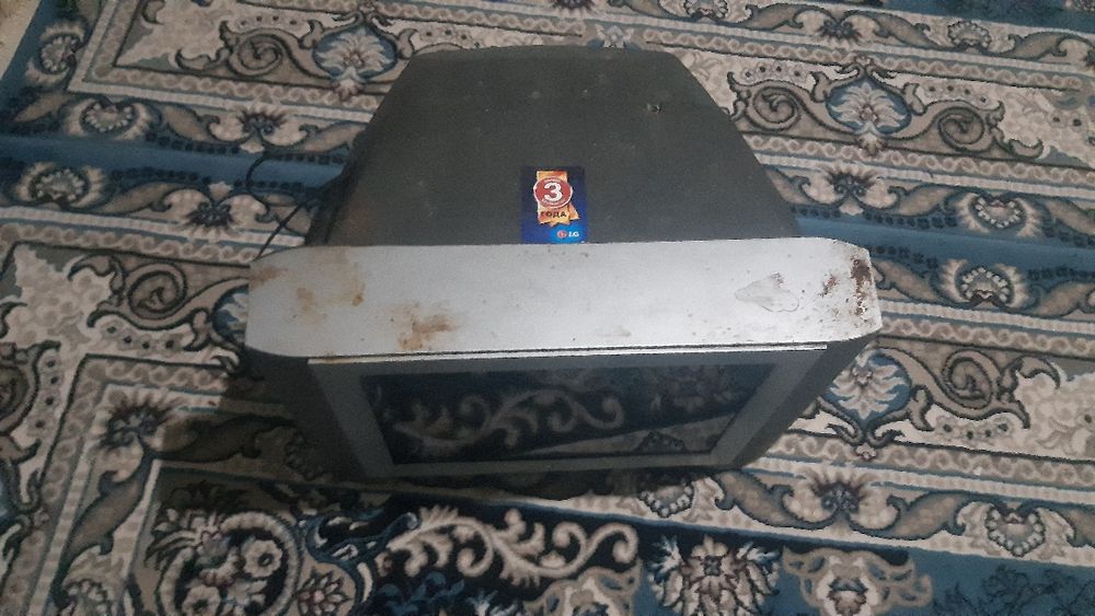 LG telivizor sotiladi