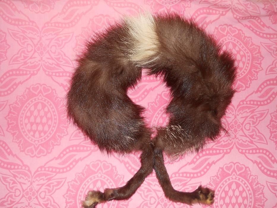 Guler din blana naturala de vulpe polara