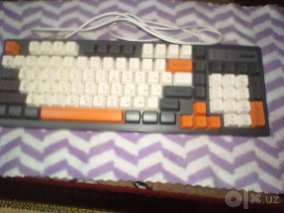 Klavyatura rgb padsvetka