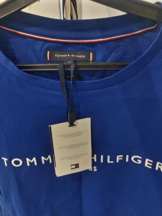 Футболка Tommy Hilfiger.