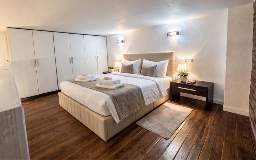 Vand 2 apt tip studio/zona Bogdanesti