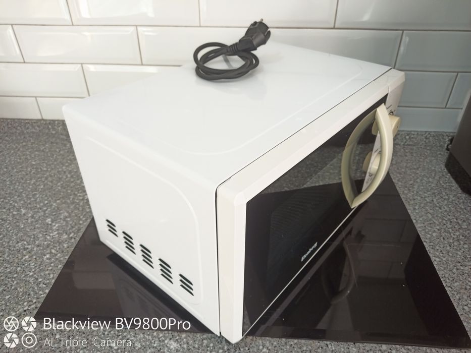 Микроволновка Elenberg