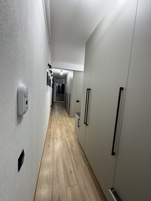 Vand Apartament 3 Camere Ultra Finisat si Utilat + 2 Parcari/2 Terase