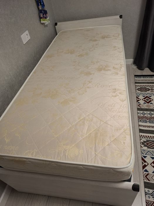 Матрас 90×200см почти новый