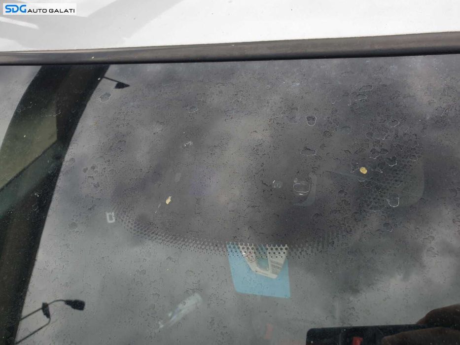 Parbriz Geam Sticla cu Senzor Ploaie Lumini Mercedes W203 Clasa C Class 2001 - 2007 [LC2731]