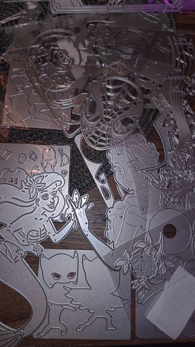 Шаблони за щамповане и щанцоване