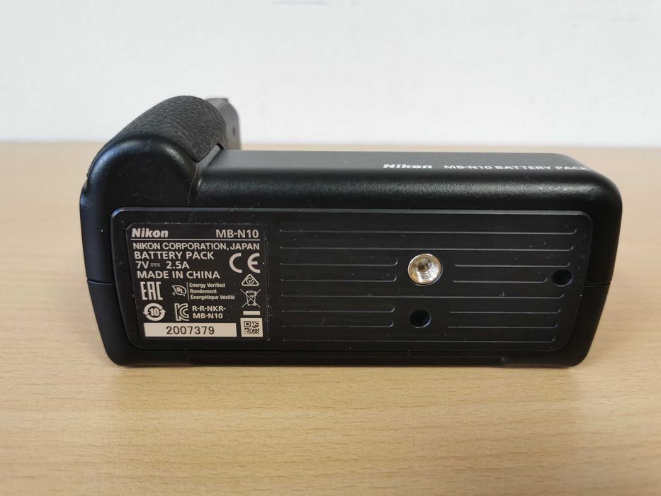 Nikon MB-N10 Battery Grip за Nikon Z5, Nikon Z6 и Nikon Z7
